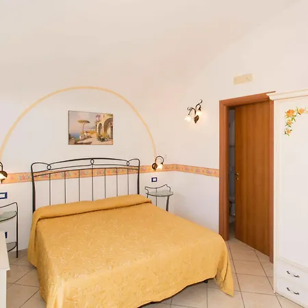 Il Rifugio Di Ela Con 2 * Furore